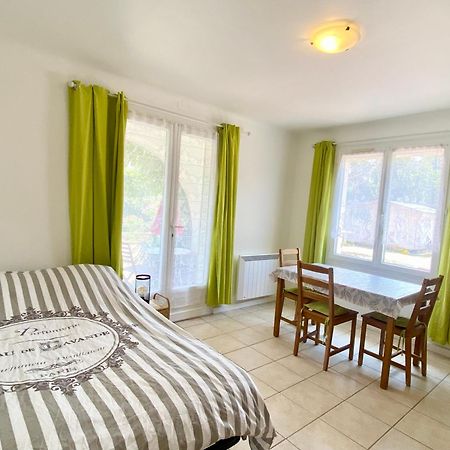 Chez Madou, T1 En Bas De Villa Et Rez De Jardin A 900M De La Mer Et Des Commerces Fréjus Extérieur photo