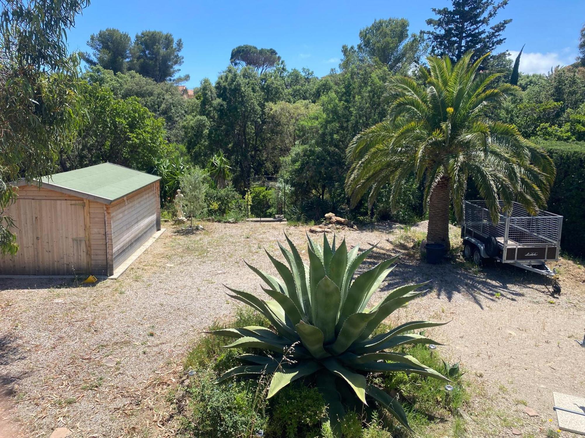 Chez Madou, T1 En Bas De Villa Et Rez De Jardin A 900M De La Mer Et Des Commerces Fréjus Extérieur photo